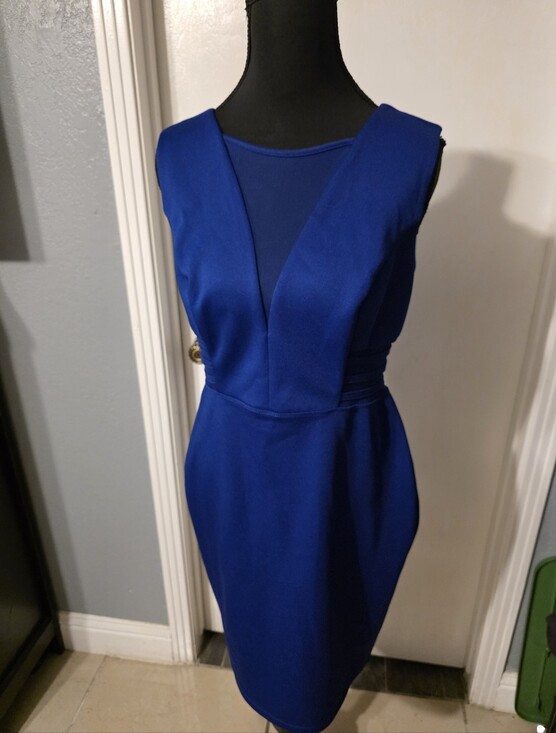 Enfocus Studio Dresses & Skirts - Elegant Royal Blue Sleeveless V-Neck Dress Size 8